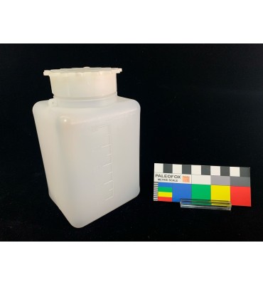 FC004 rectangular polyethylene bottle mm 70x80x138 - 500 cc