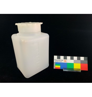 FC004 rectangular polyethylene bottle mm 70x80x138 - 500 cc