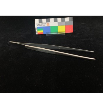 Pinzetta per manipolazione punta diritta fine zigrinata 180 mm MP005